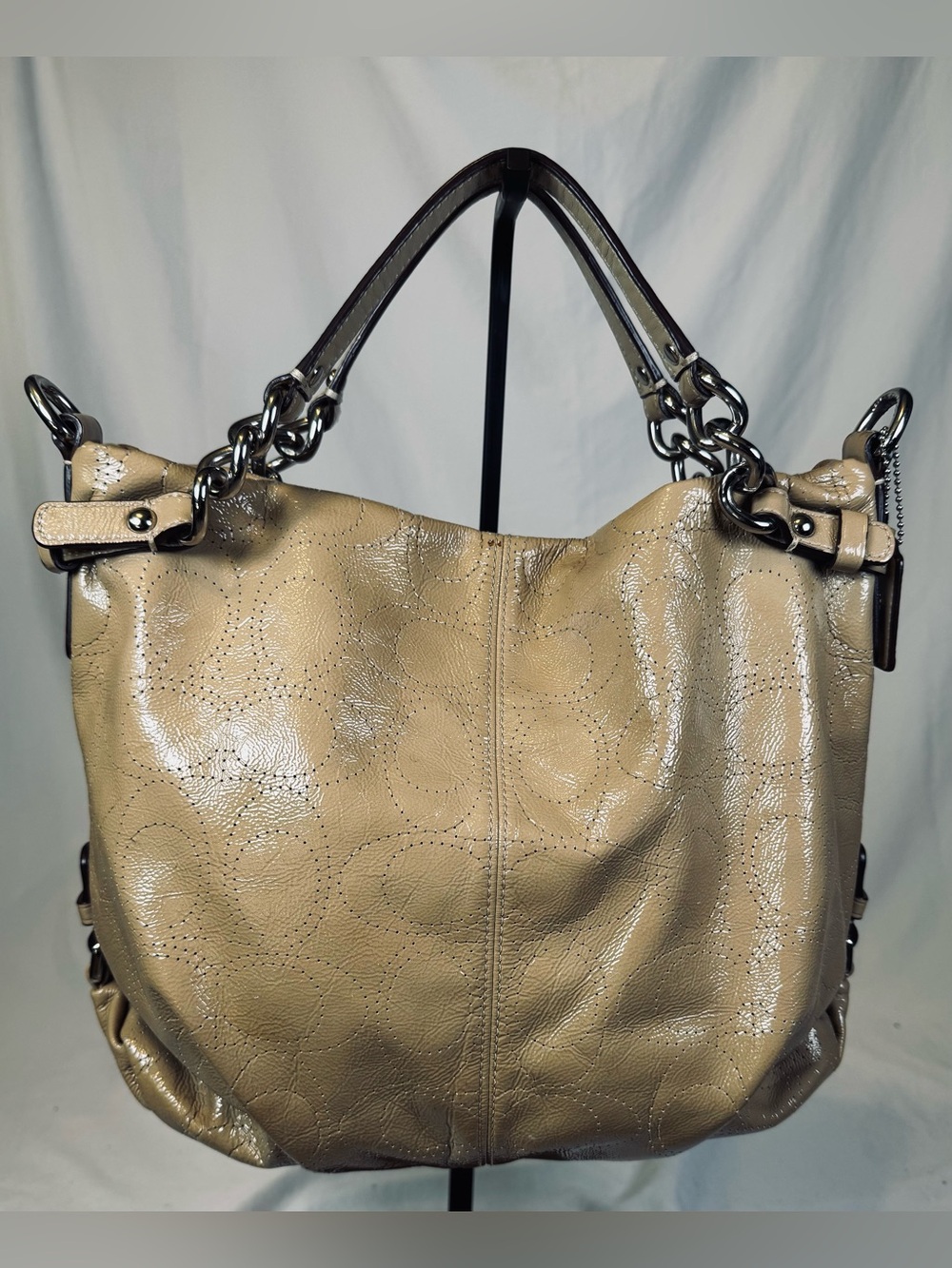 Coach Brooke Beige Patent Leather Tote Silvertone Hardware Accents
